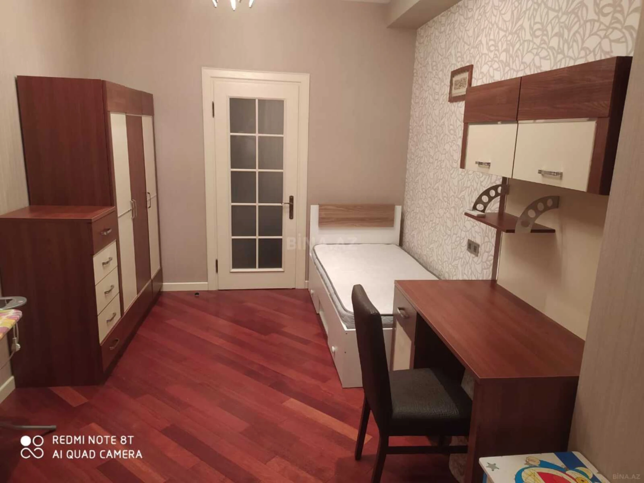 Kirayə verilir 3 otaqlı mənzil 150 m²