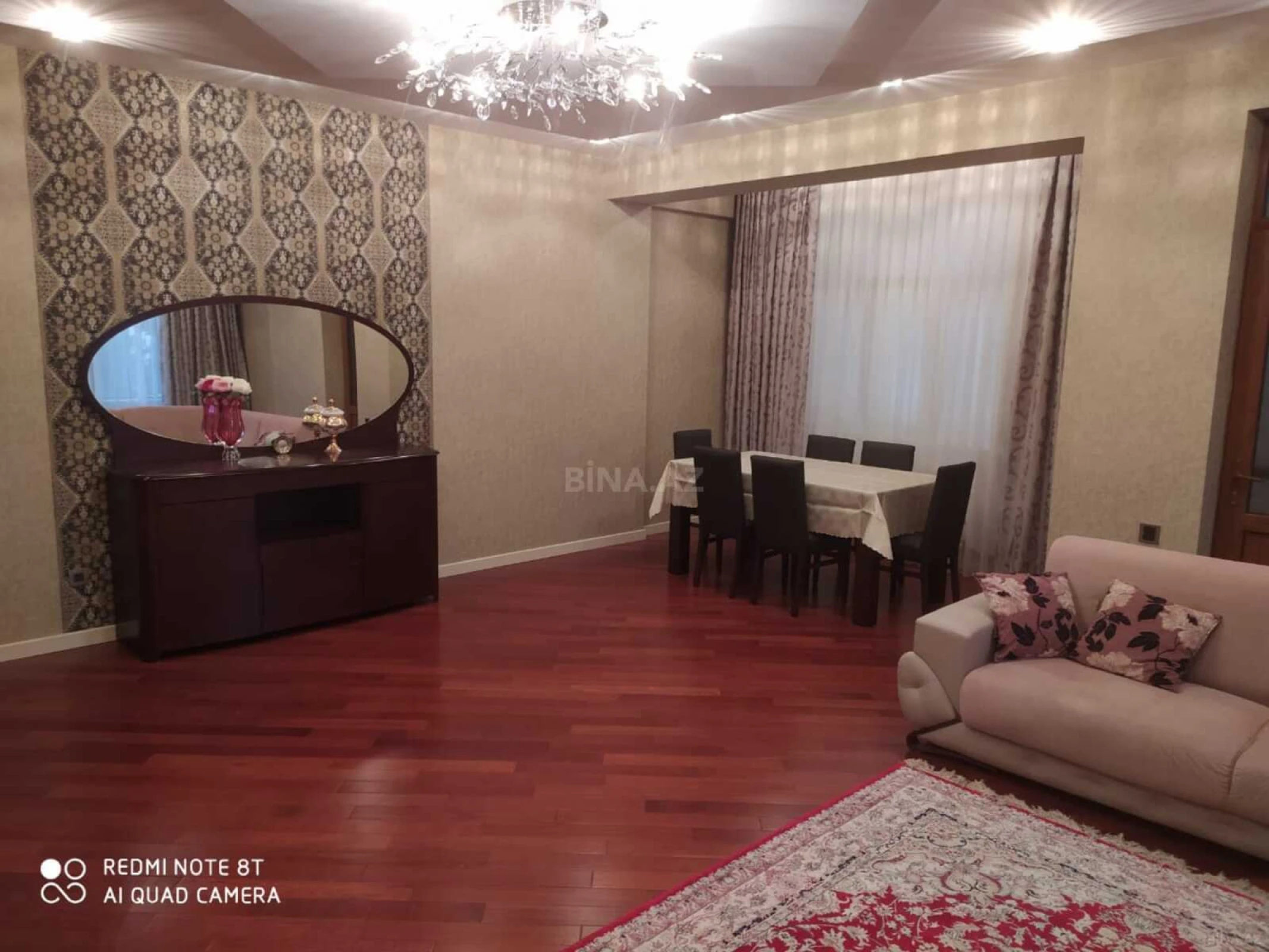 Kirayə verilir 3 otaqlı mənzil 150 m²