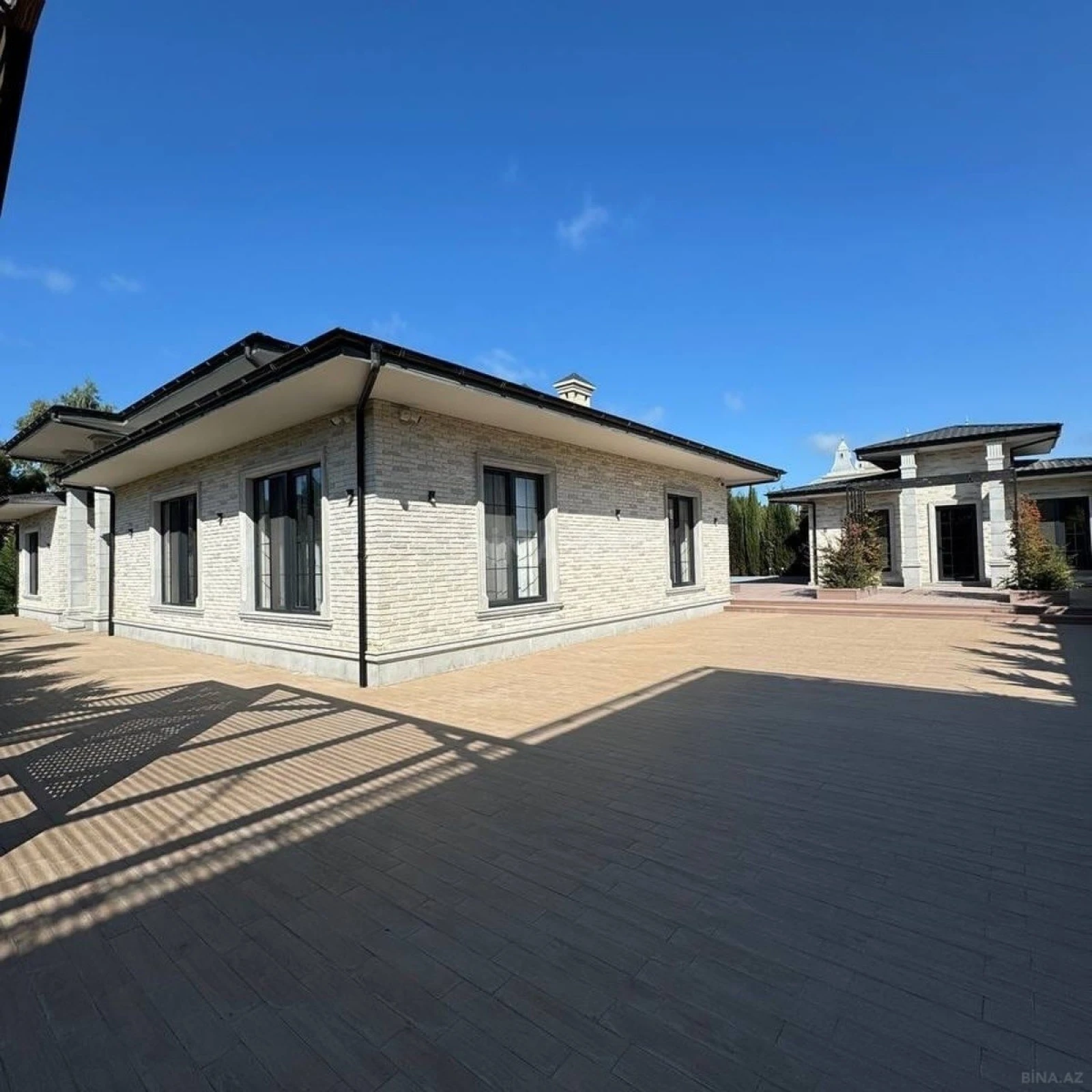 Kirayə verilir 5 otaqlı həyət evi 400 m²