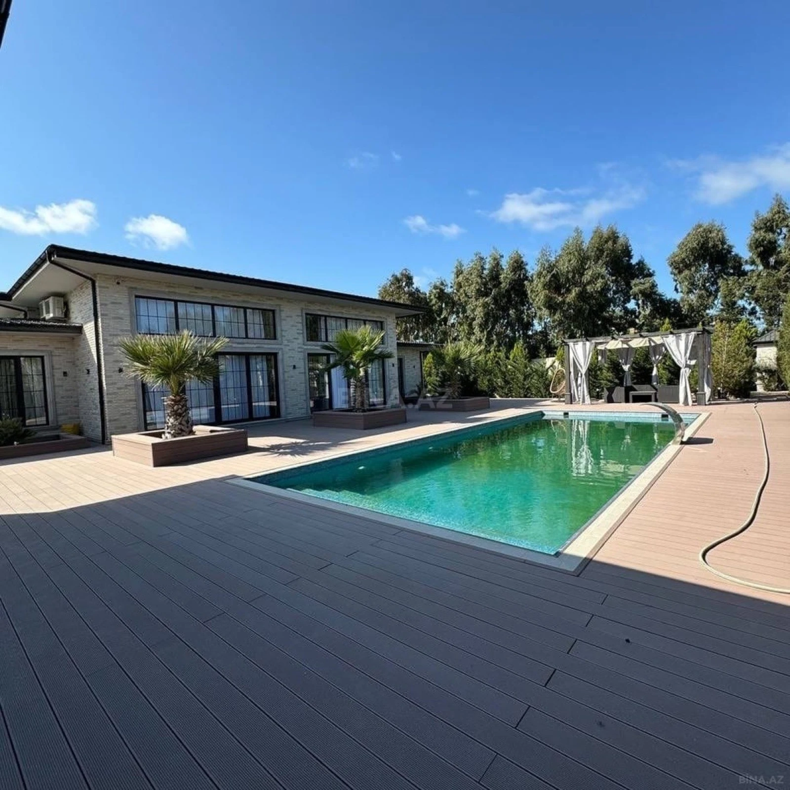 Kirayə verilir 5 otaqlı həyət evi 400 m²