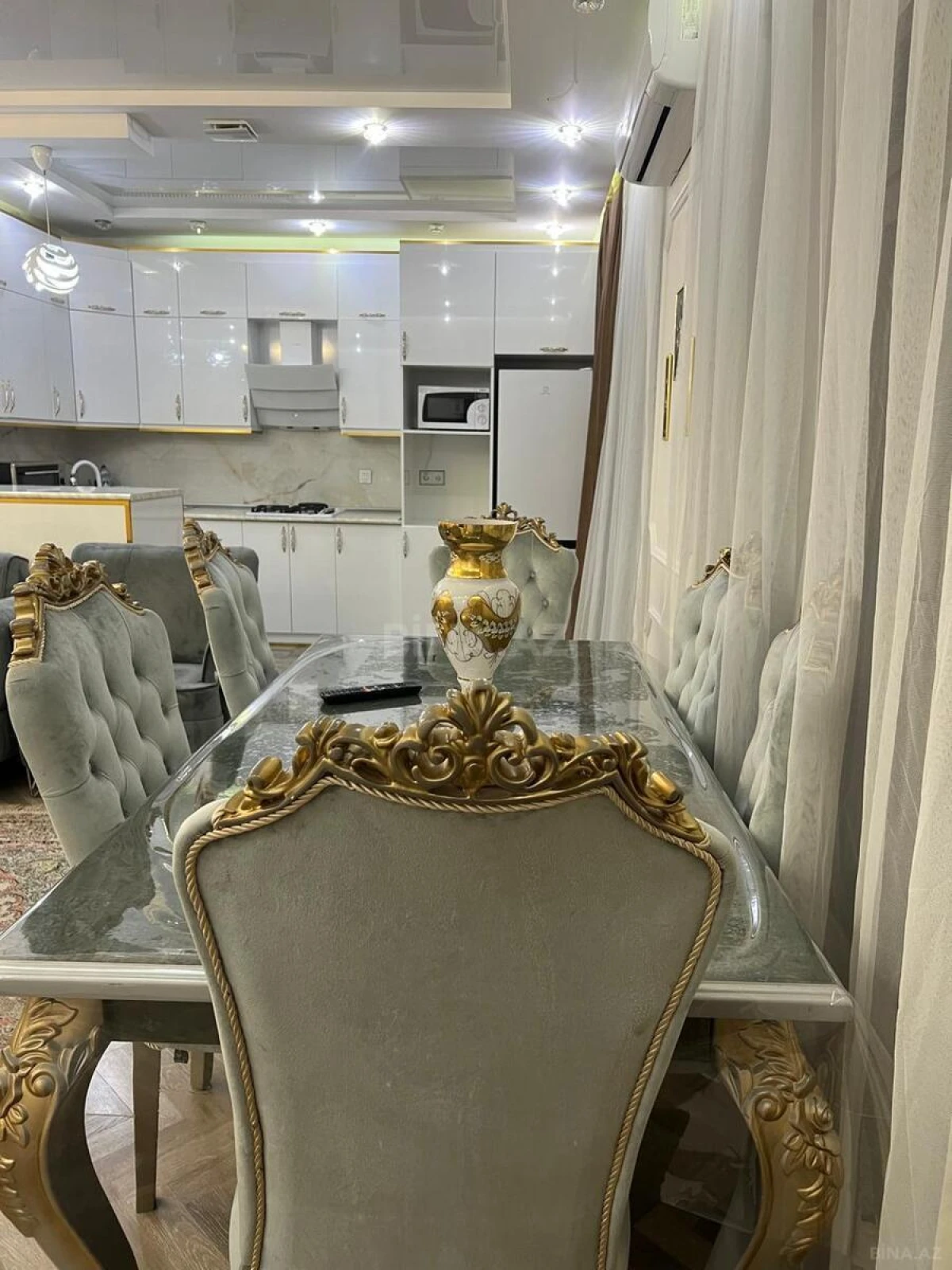 Kirayə verilir 3 otaqlı mənzil 110 m²