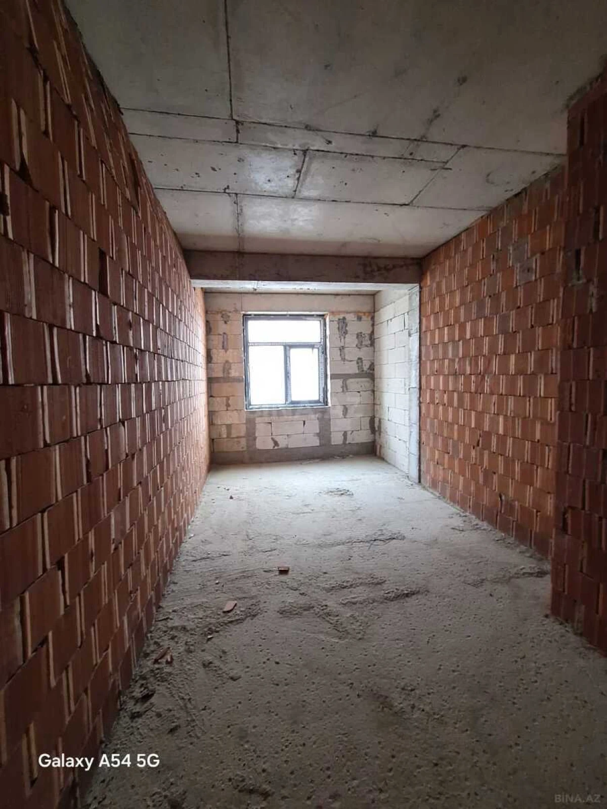 Satılır 3 otaqlı mənzil 158 m²