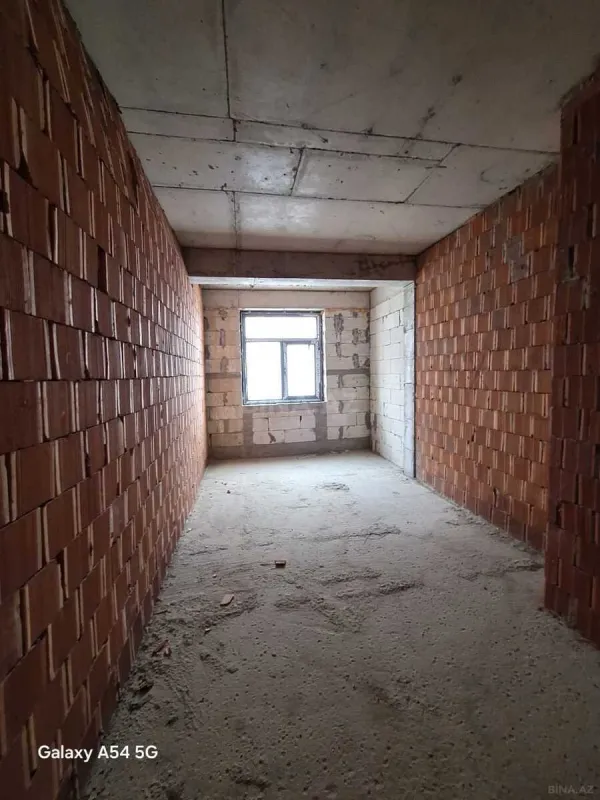 Satılır 3 otaqlı mənzil 158 m²