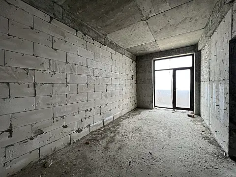 Satılır 4 otaqlı mənzil 200 m²