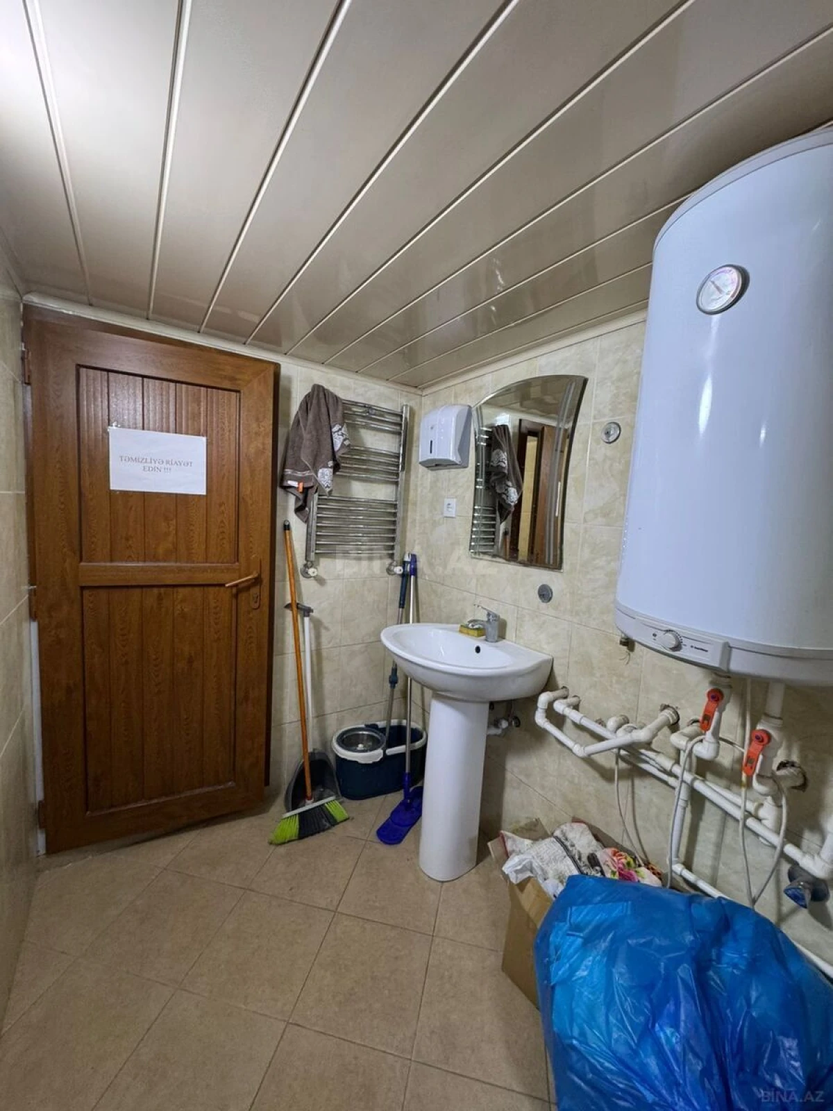 Satılır obyekt 330 m²