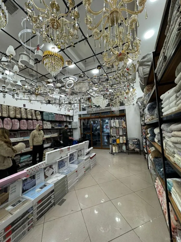 Satılır obyekt 330 m²