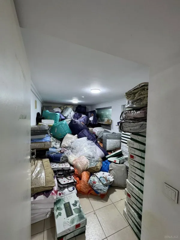 Satılır obyekt 330 m²