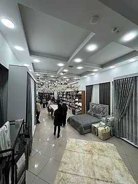 Satılır obyekt 330 m²