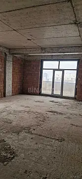 Satılır 4 otaqlı mənzil 220 m²