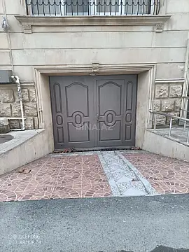 Satılır 9 otaqlı həyət evi 200 m²