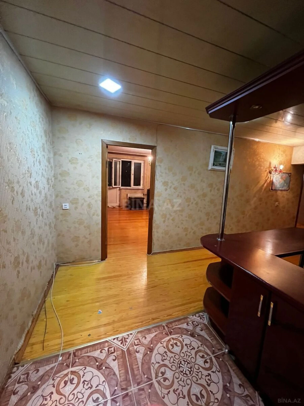 Satılır 9 otaqlı həyət evi 200 m²