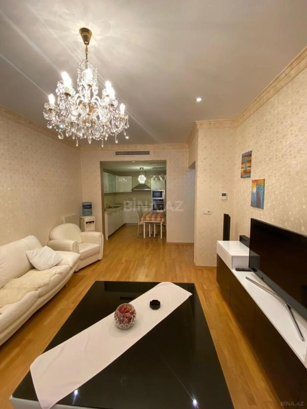 Kirayə verilir 2 otaqlı mənzil 96 m²