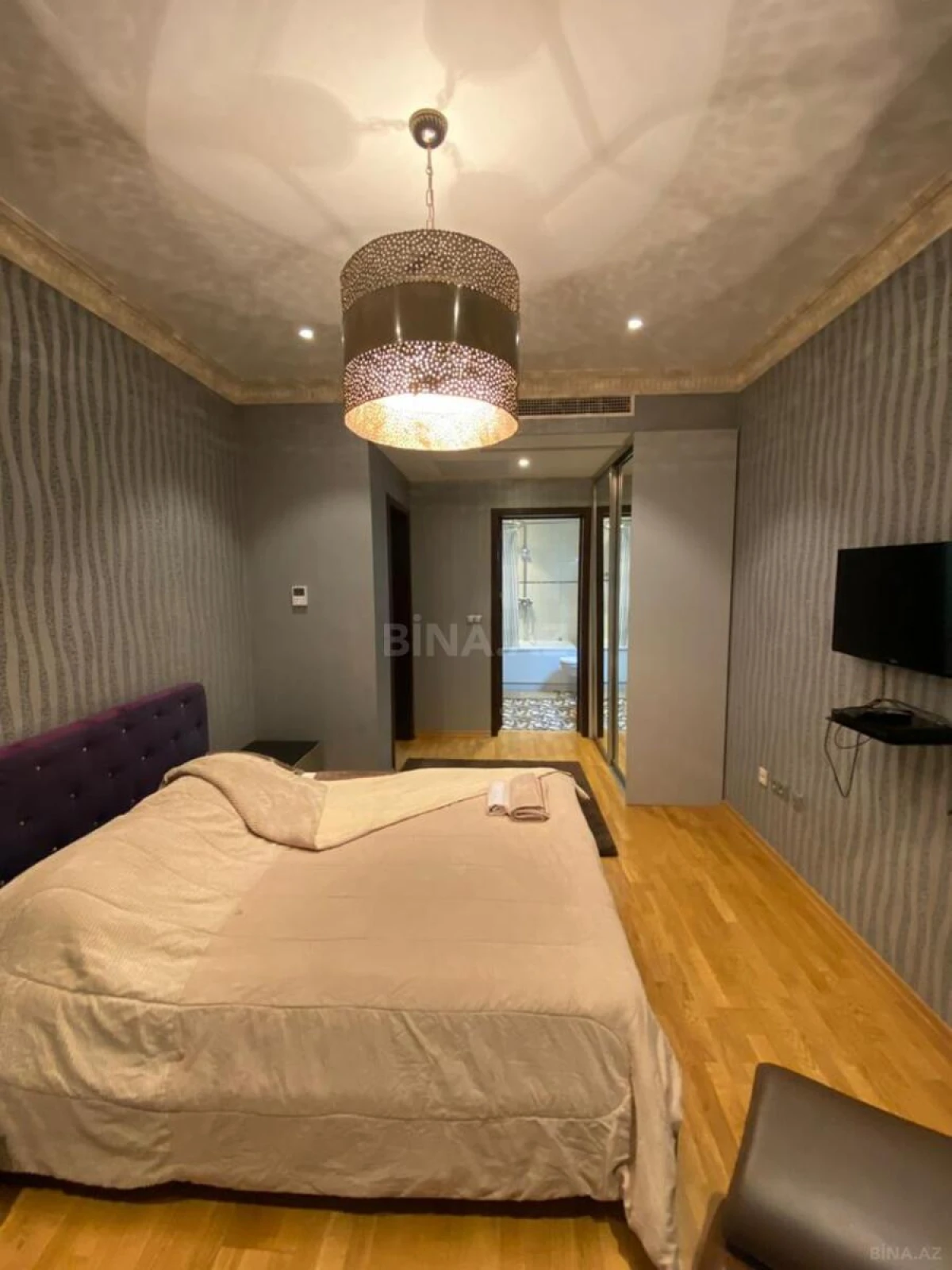 Kirayə verilir 2 otaqlı mənzil 96 m²