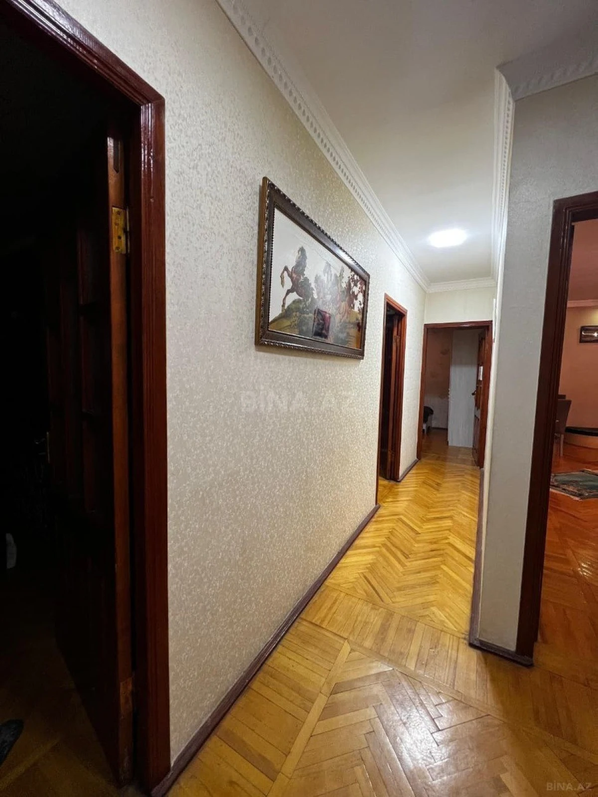 Satılır 5 otaqlı mənzil 110 m²