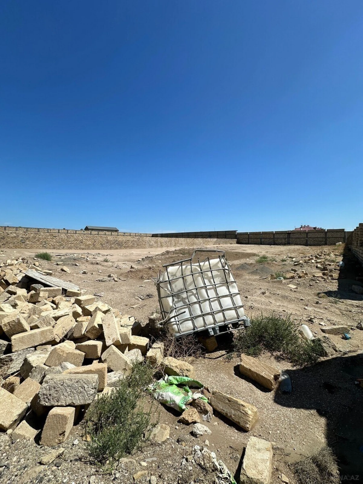 Satılır torpaq sahəsi 30 m²