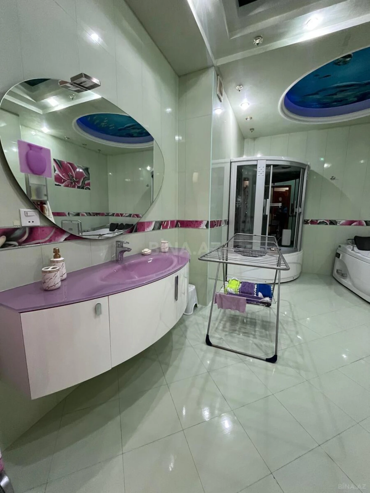 Kirayə verilir 4 otaqlı mənzil 200 m²