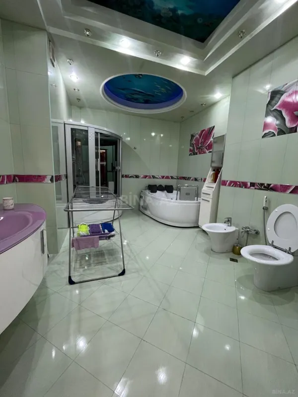 Kirayə verilir 4 otaqlı mənzil 200 m²