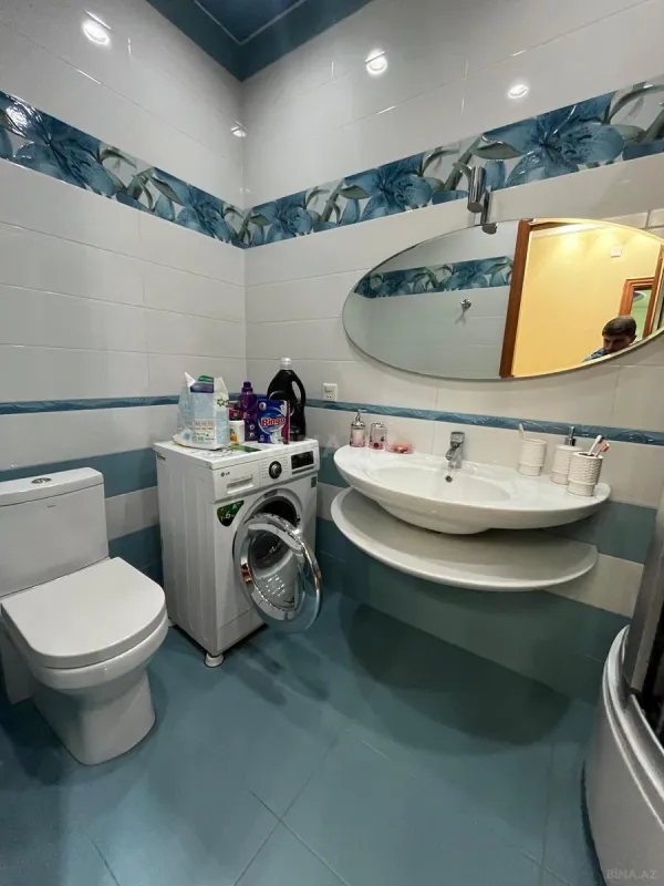 Kirayə verilir 4 otaqlı mənzil 200 m²