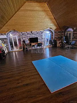 Satılır 5 otaqlı həyət evi 300 m²