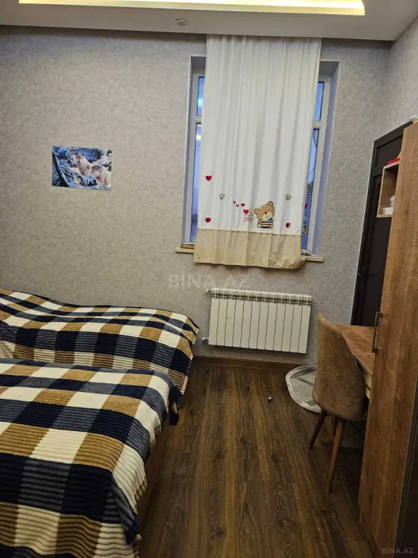 Satılır 5 otaqlı həyət evi 300 m²