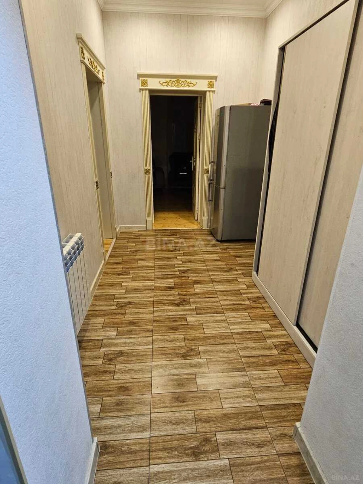Satılır 5 otaqlı həyət evi 300 m²