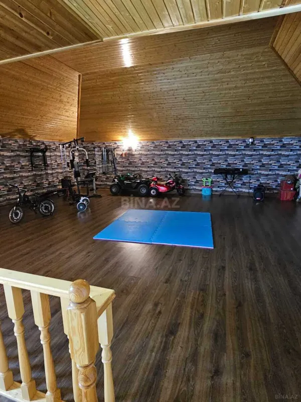 Satılır 5 otaqlı həyət evi 300 m²