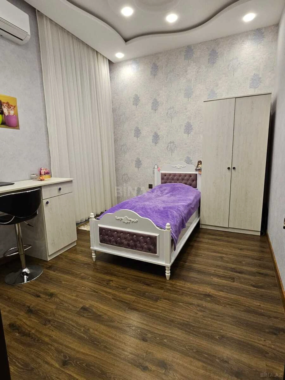 Satılır 5 otaqlı həyət evi 300 m²