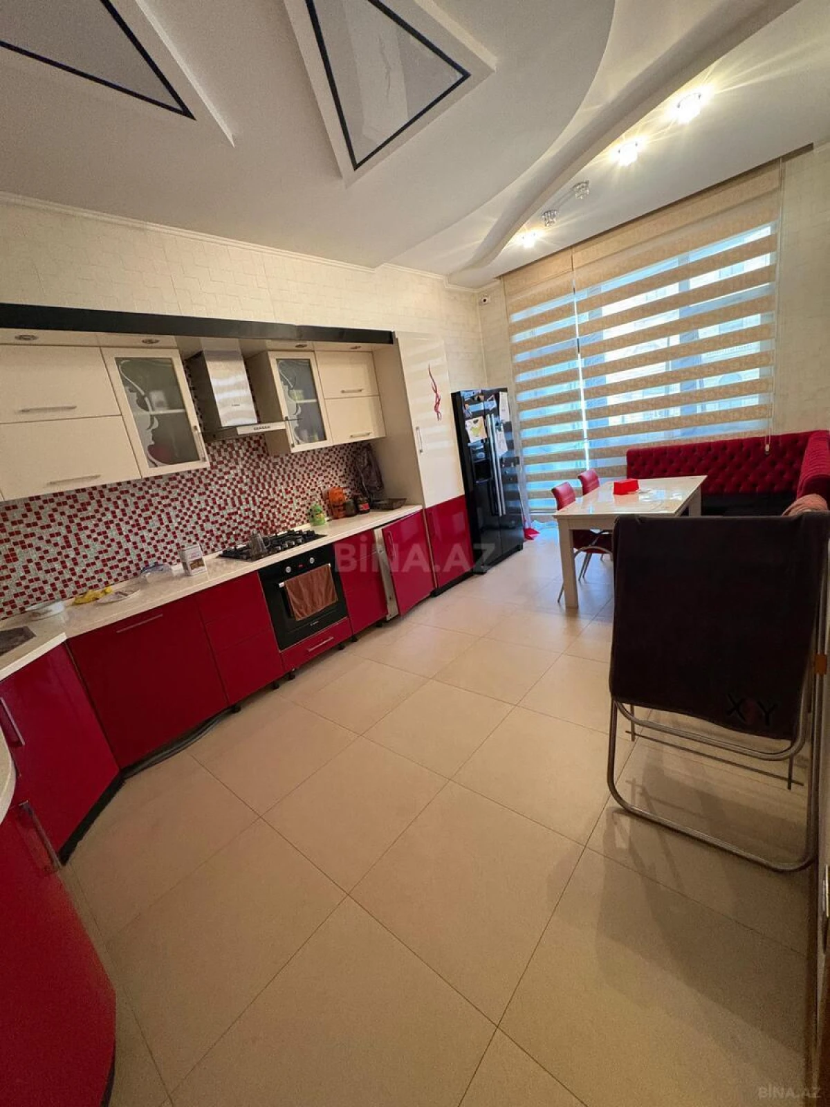 Satılır 4 otaqlı mənzil 170 m²