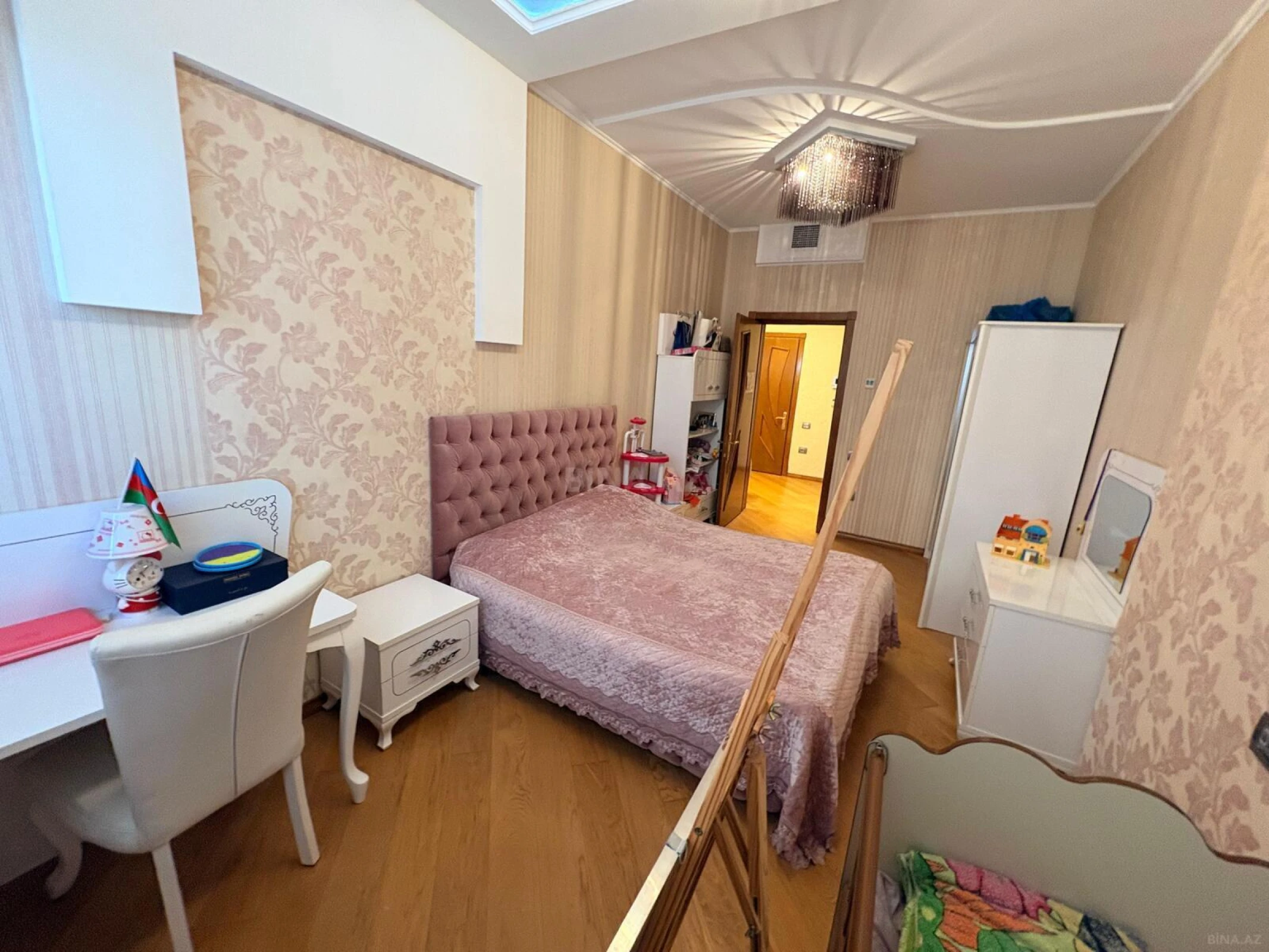 Satılır 4 otaqlı mənzil 170 m²