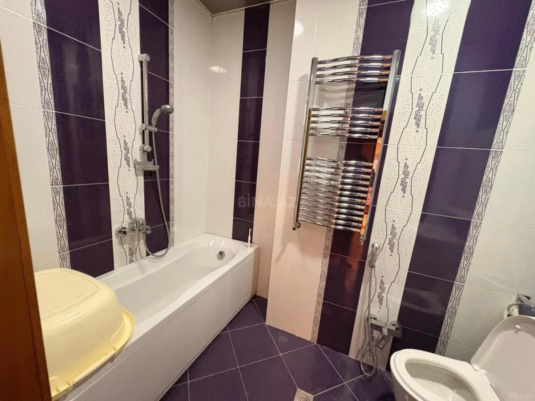 Satılır 4 otaqlı mənzil 170 m²