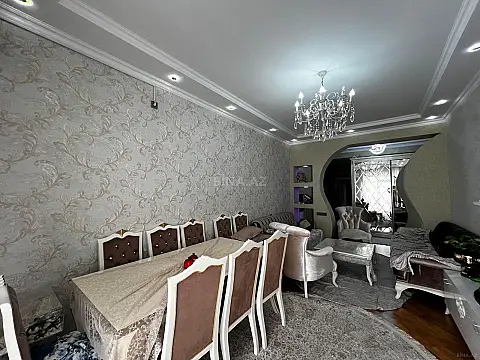 Satılır 3 otaqlı mənzil 110 m²