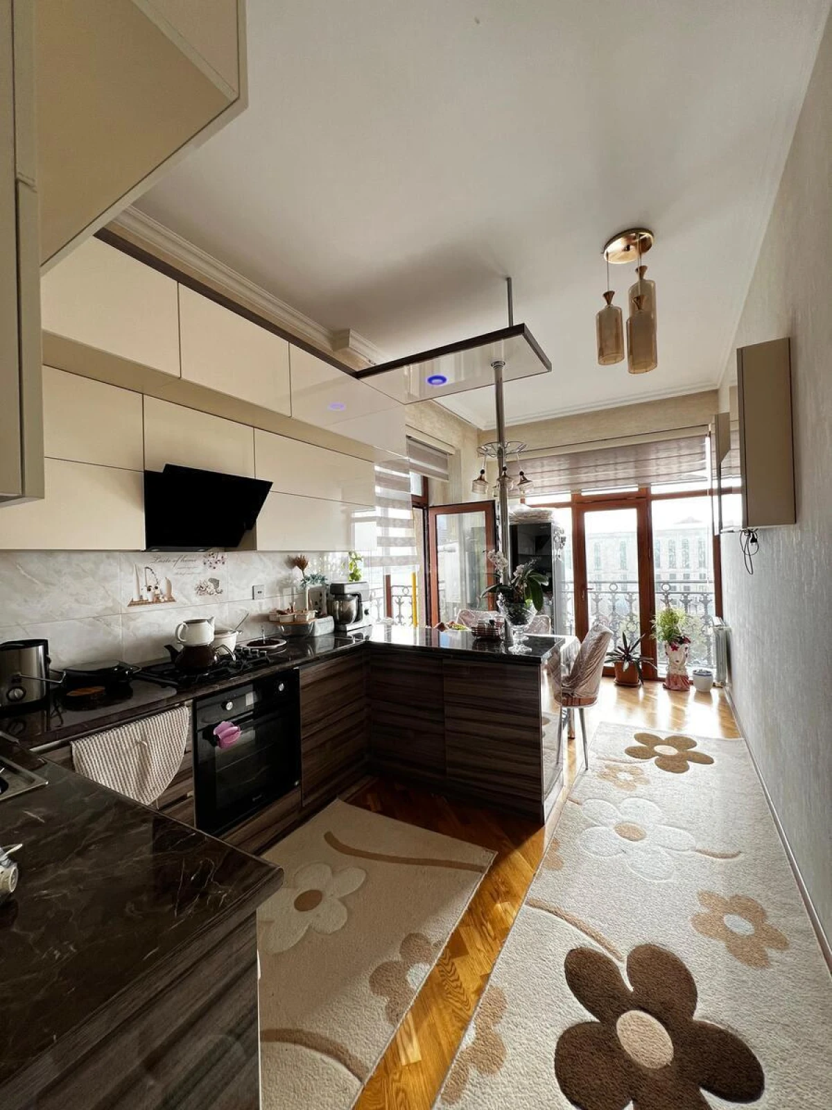 Satılır 3 otaqlı mənzil 110 m²