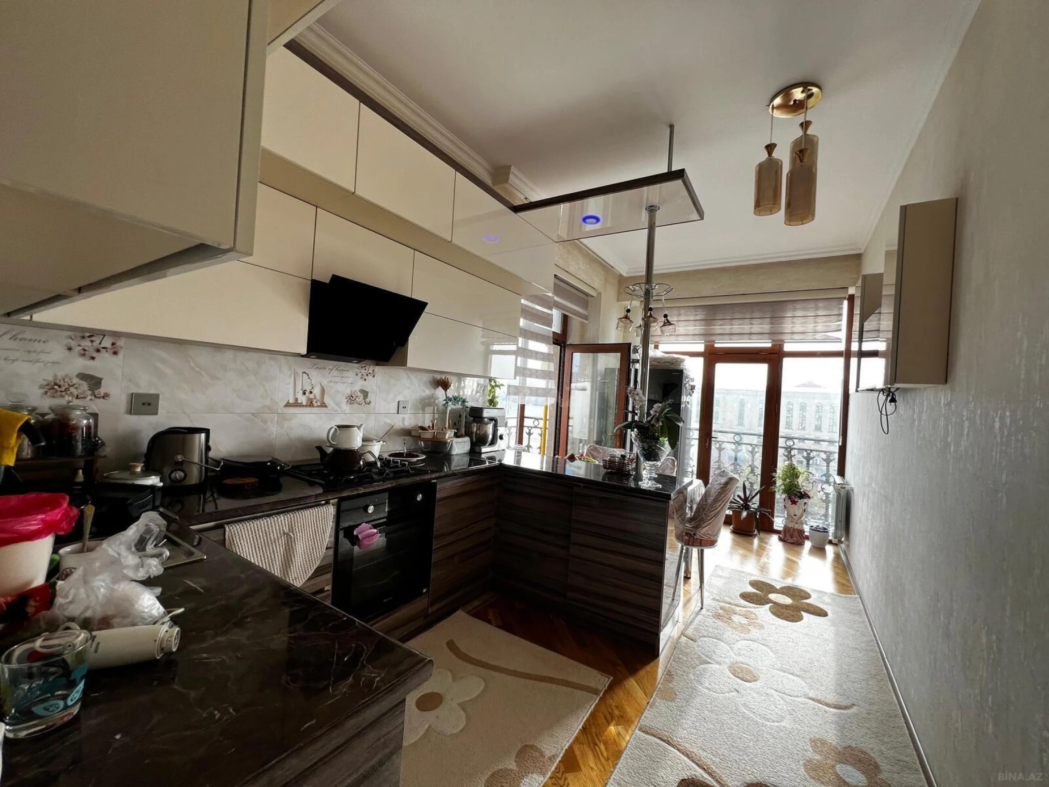 Satılır 3 otaqlı mənzil 110 m²