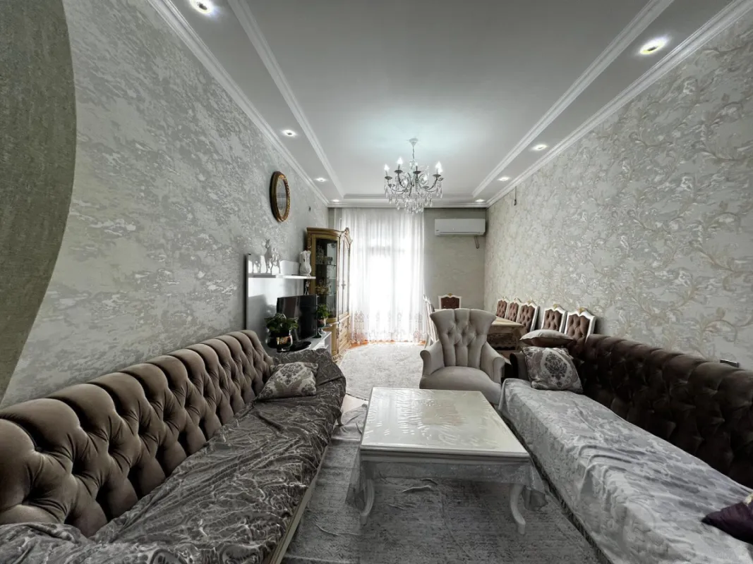 Satılır 3 otaqlı mənzil 110 m²