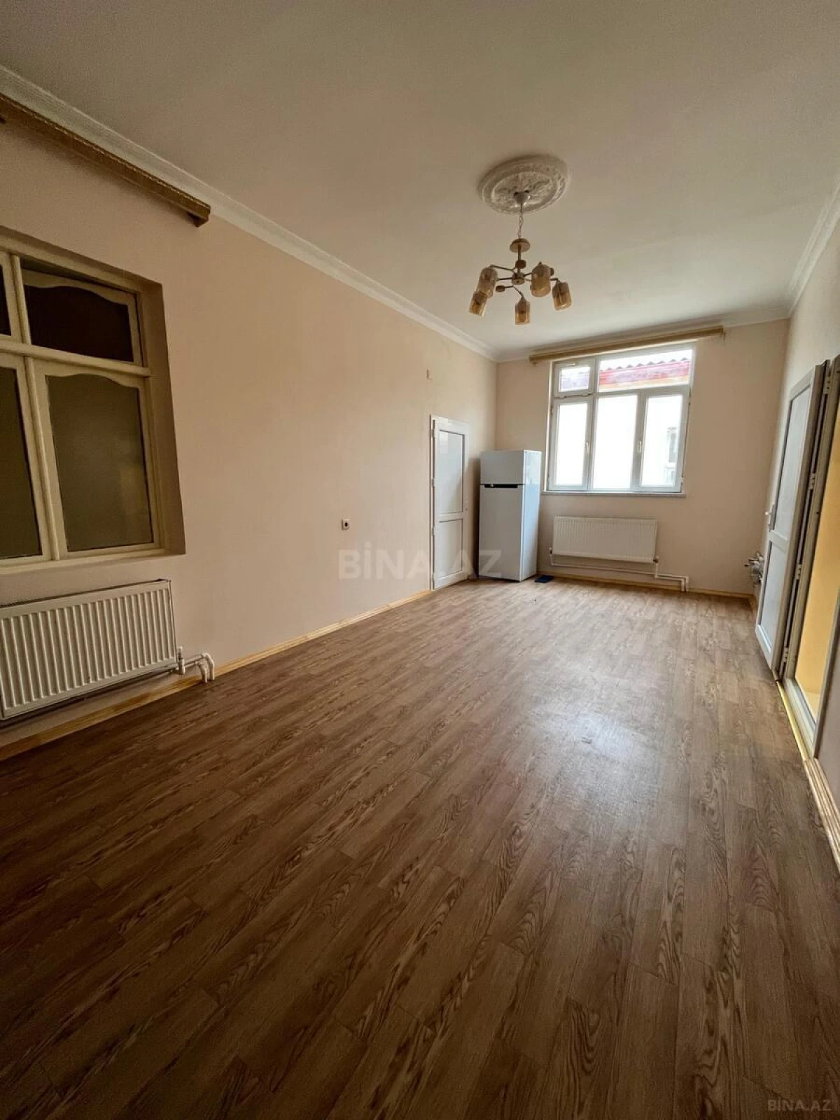 Kirayə verilir 8 otaqlı ofis 235 m²