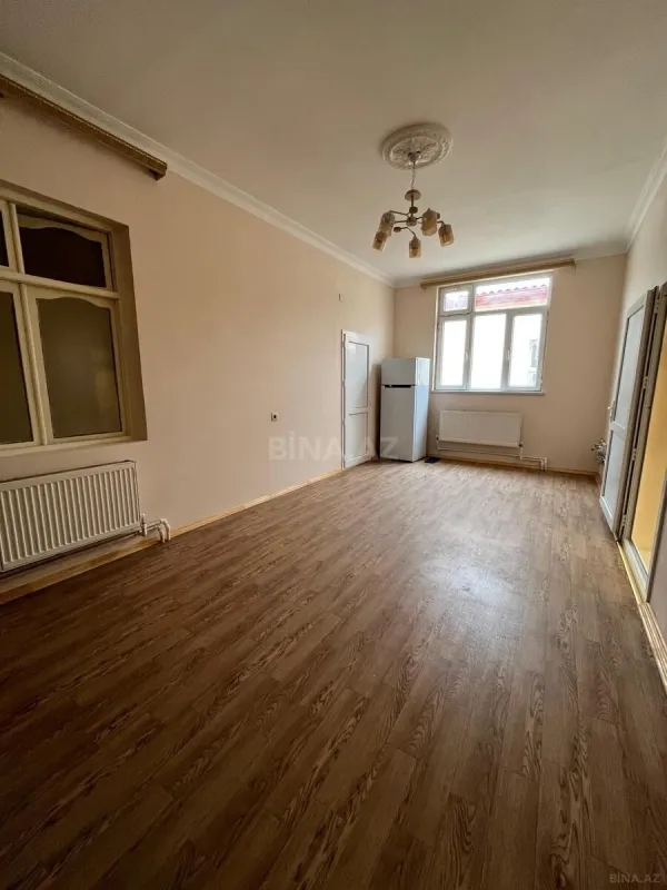 Kirayə verilir 8 otaqlı ofis 235 m²