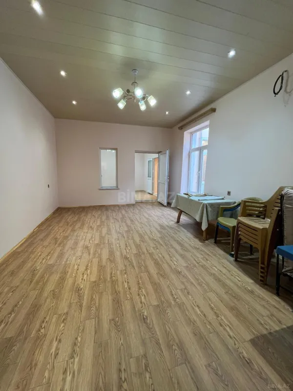 Kirayə verilir 8 otaqlı ofis 235 m²