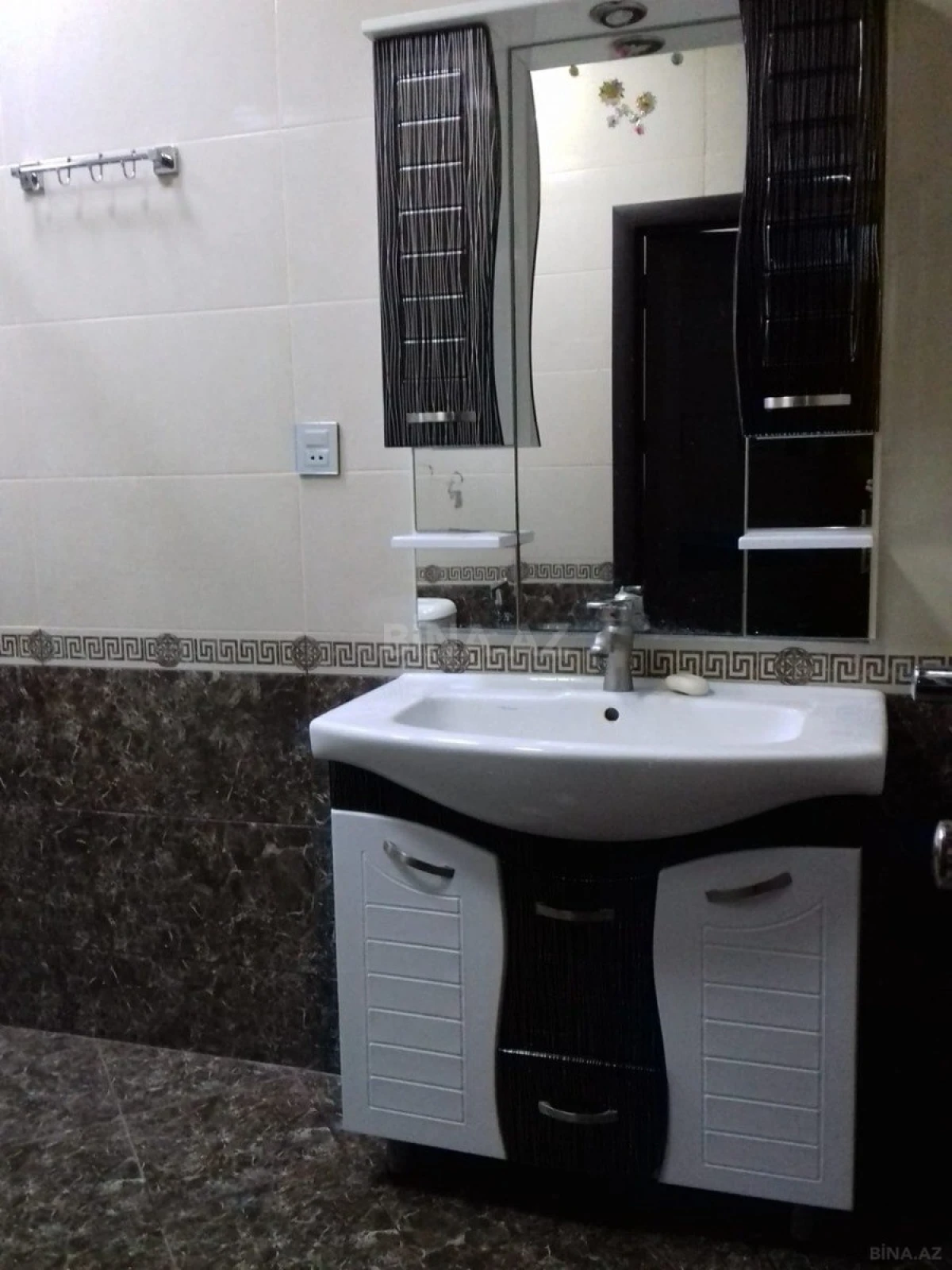 Kirayə verilir 3 otaqlı mənzil 100 m²