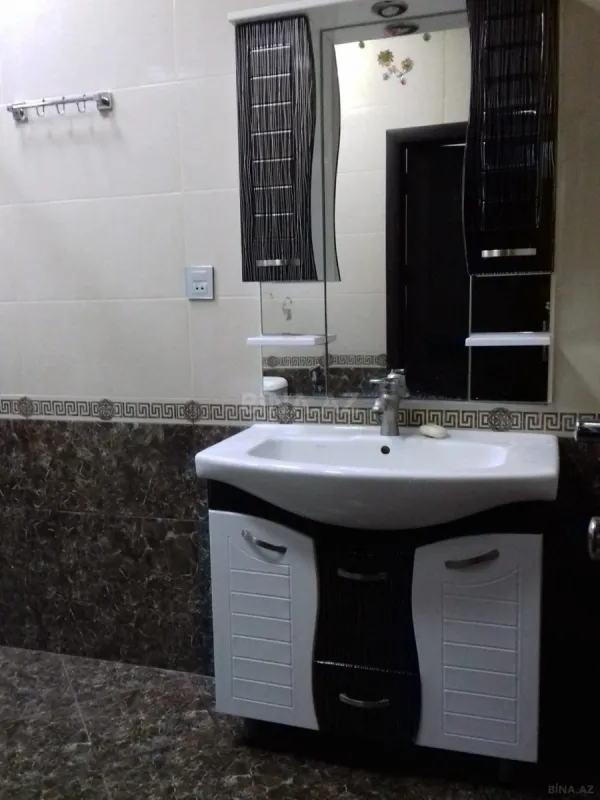 Kirayə verilir 3 otaqlı mənzil 100 m²