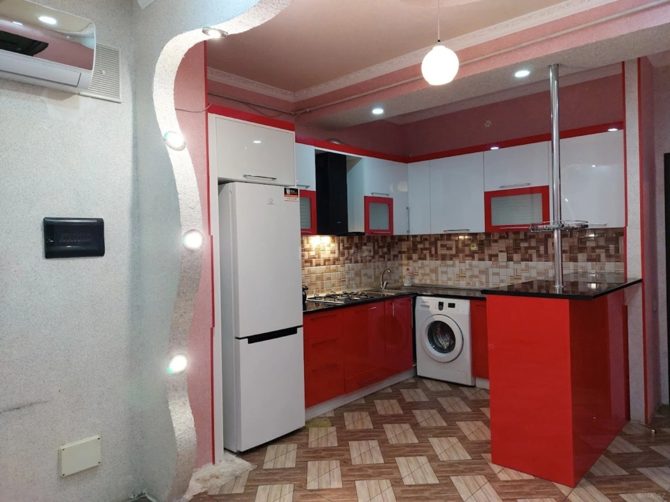 Kirayə verilir 3 otaqlı mənzil 100 m²