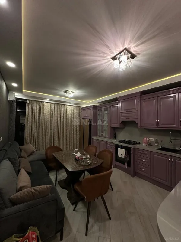 Satılır 2 otaqlı mənzil 106 m²