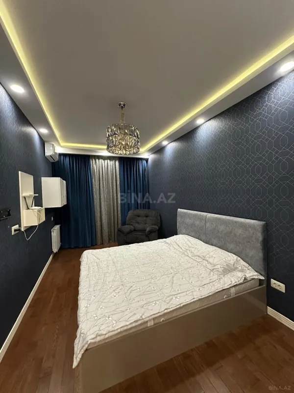 Satılır 2 otaqlı mənzil 106 m²