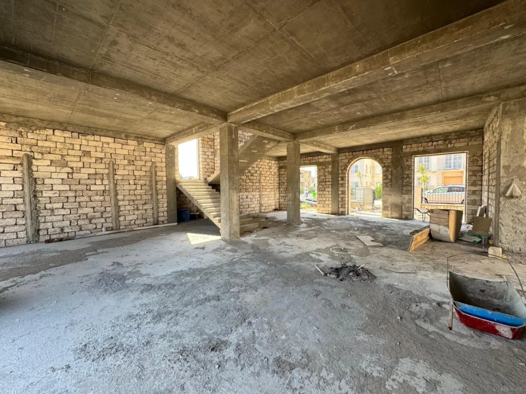 Satılır 10 otaqlı həyət evi 430 m²