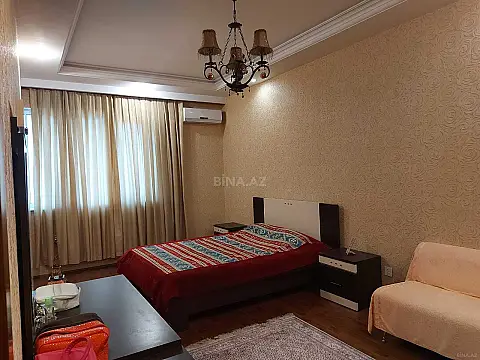 Satılır 3 otaqlı mənzil 136 m²