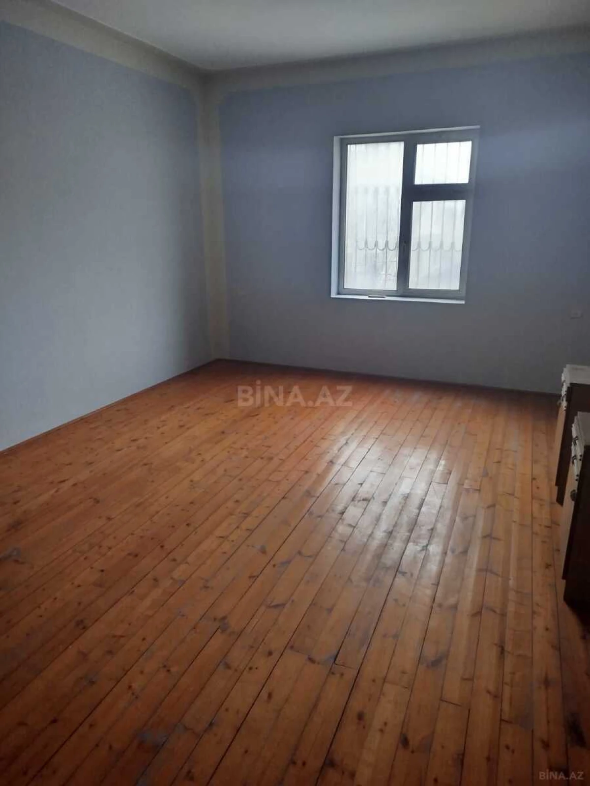 Satılır 5 otaqlı həyət evi 200 m²