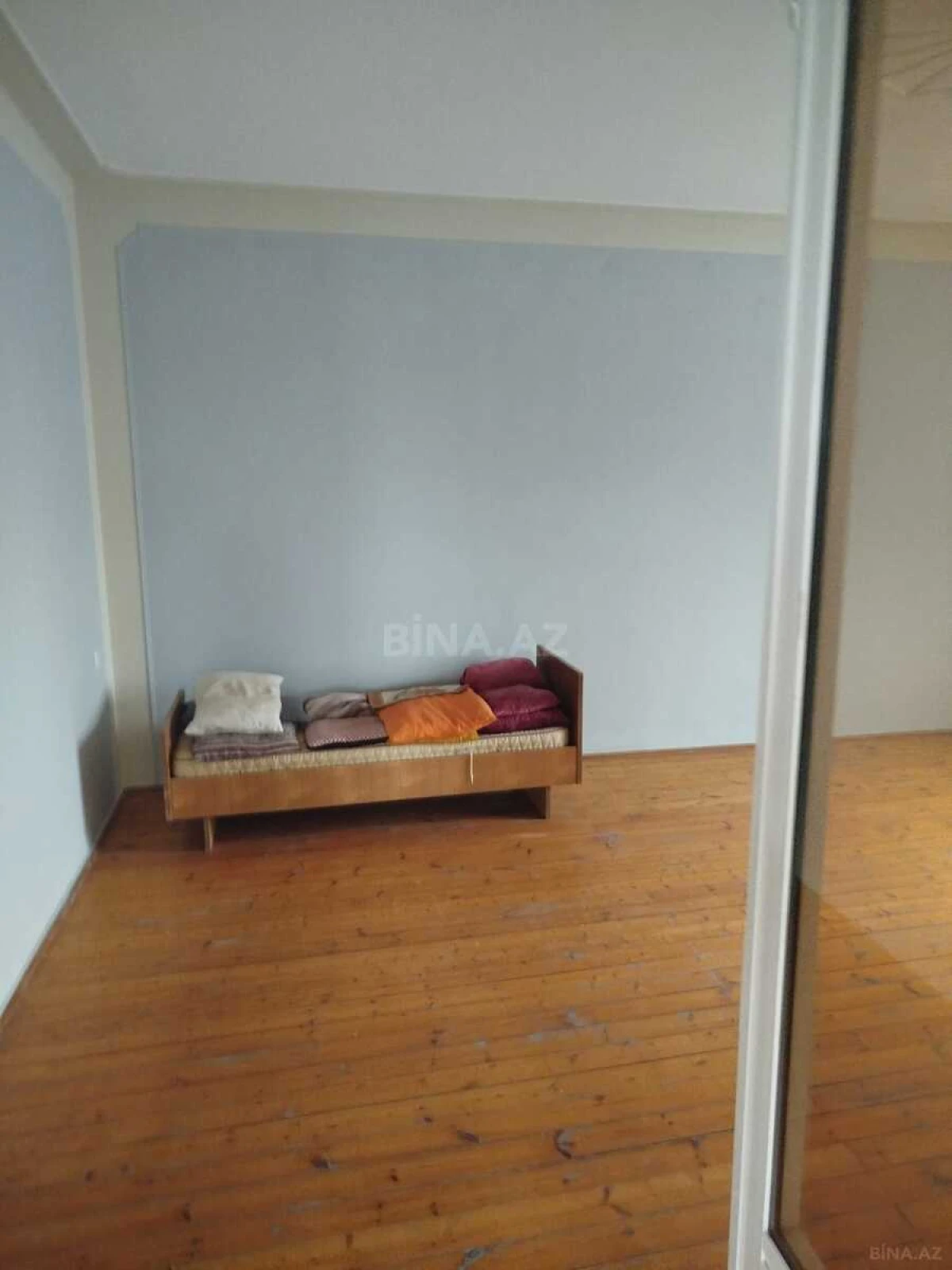 Satılır 5 otaqlı həyət evi 200 m²