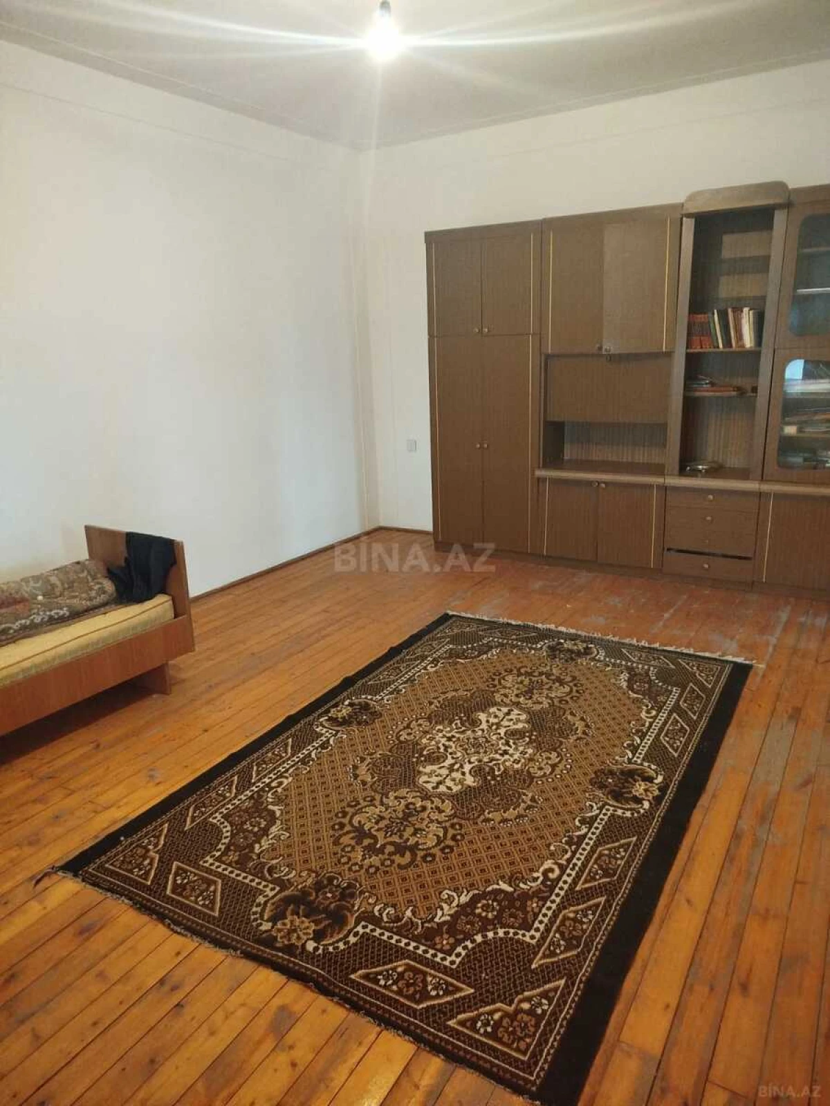Satılır 5 otaqlı həyət evi 200 m²