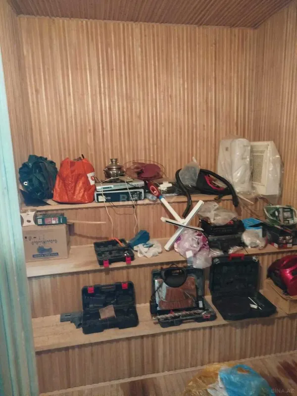 Satılır 5 otaqlı həyət evi 200 m²