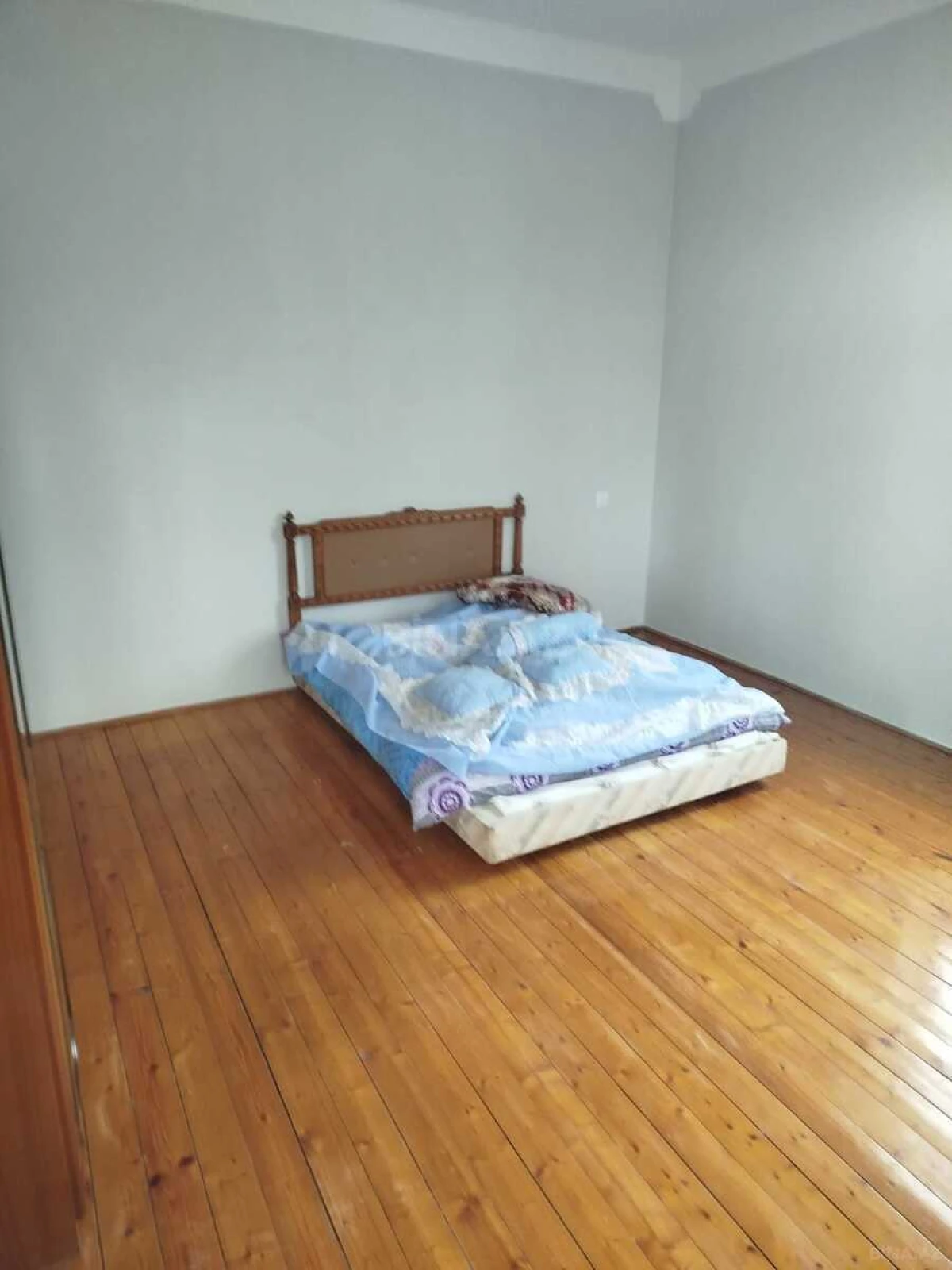 Satılır 5 otaqlı həyət evi 200 m²
