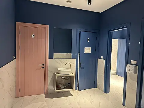 Kirayə verilir 9 otaqlı ofis 600 m²